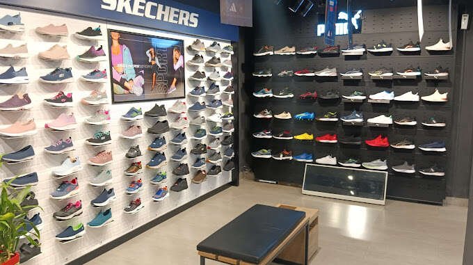 Foot Lounge Adidas Skechers Puma